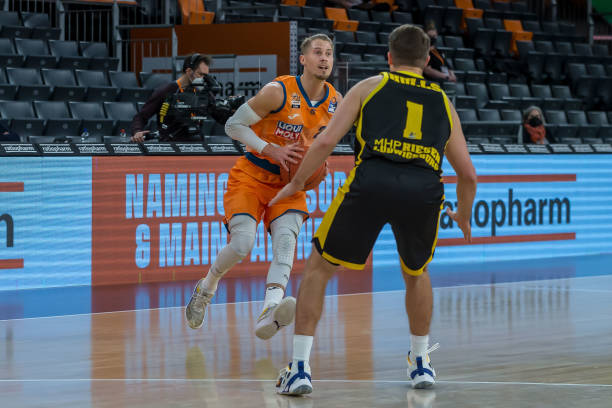 们奉献了一 们奉献了一